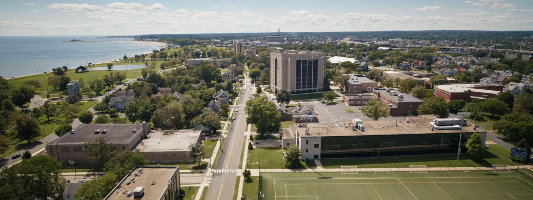 aerial shot of the 新葡京博彩 campus